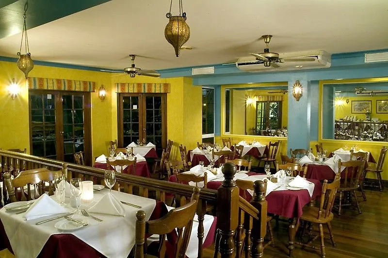 **** Apartahotel Cairns Queenslander Hotel y Apartamentos Australia
